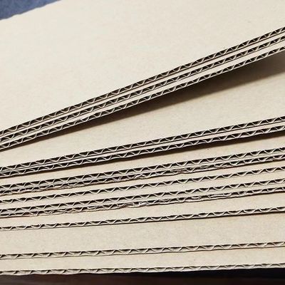 B C E F Cartuccia di flauto cartacea ondulata 3 strati 5 strati Spessore / dimensione personalizzato