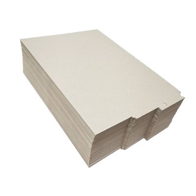 Fogli di cartone bianco di forma personalizzata con stile di pasta riciclata