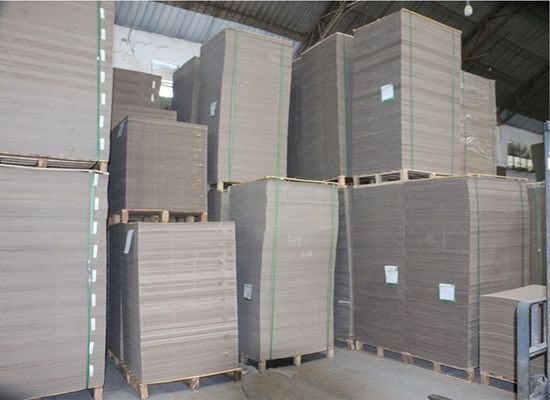 Materiale di rivestimento in PE Carta grigia riciclata per altri prodotti chimici