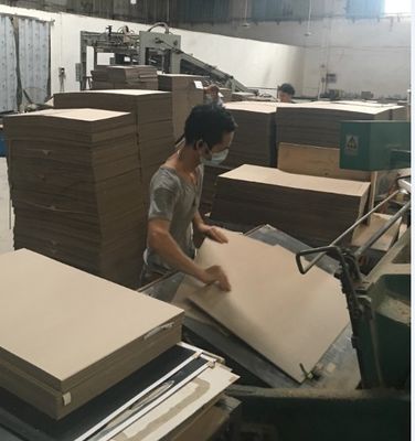 Soluzione di imballaggio 2 mm Granello grigio con rivestimento PE realizzato con cartone di carta grigio riciclato