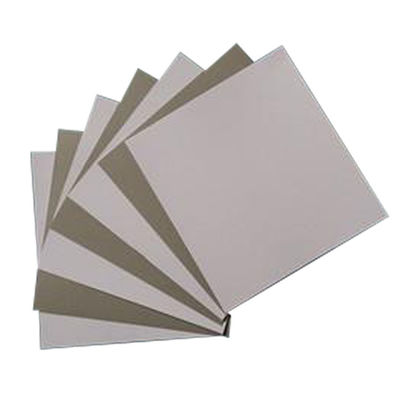 Carta di pasta di carta riciclata rivestita da un lato con cartone duplex con retro grigio