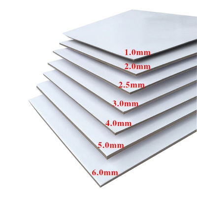 Fabbricazione di cartoni bianchi a doppio lato 200Gsm 230Gsm 250Gsm 300Gsm 350Gsm 400Gsm 450Gsm