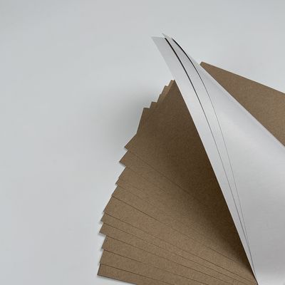 Cartone GC4 Kraft retro 280 GSM 660*1016 con rivestimento frontale bianco